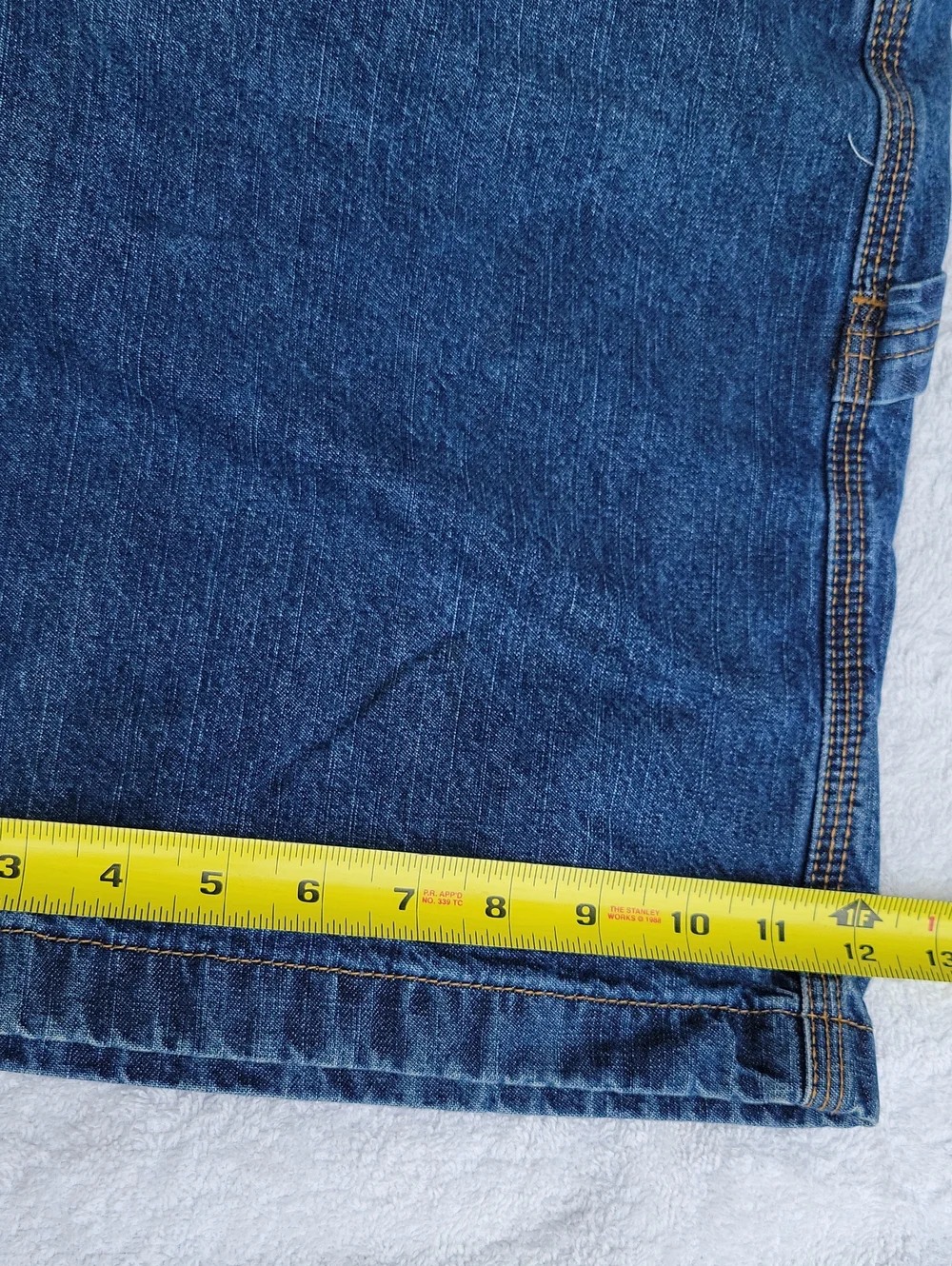 Levi's Medium Wash Blue Denim Jean Carpenter Shorts Sz 34